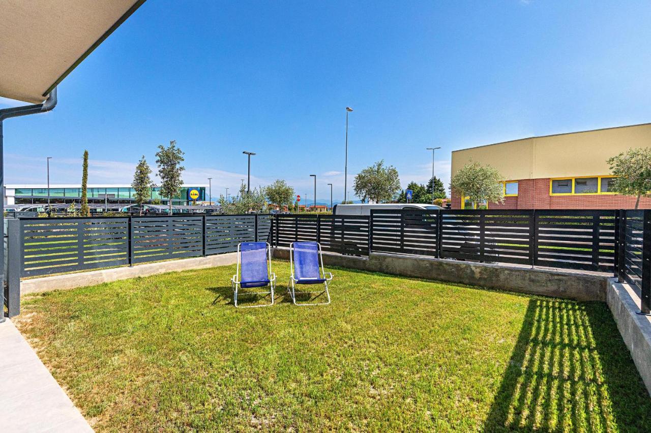 ペスキエーラ・デル・ガルダUna Terrazza Sul Lago A2 Con Piscina By Wonderful Italyアパートメント エクステリア 写真